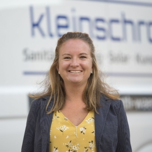 Susanne Kleinschroth Chefin Susanne Kleinschroth Chefin und Kundenberaterin bei Fa. Timo Kleinschroth, Schleching