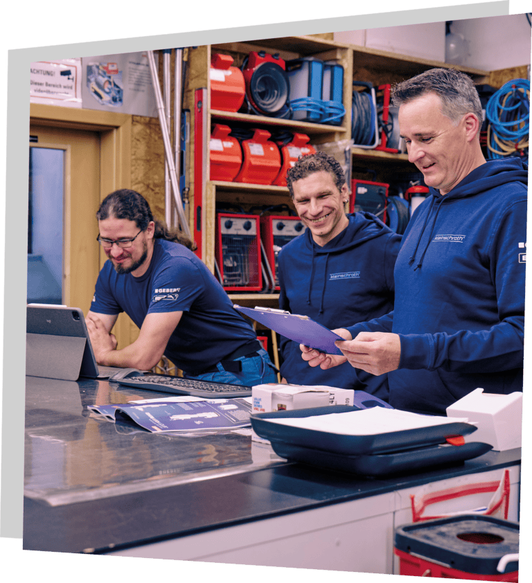 Mitarbeiterbesprechung am Morgen mit Timo Kleinschroth und seinem Team.